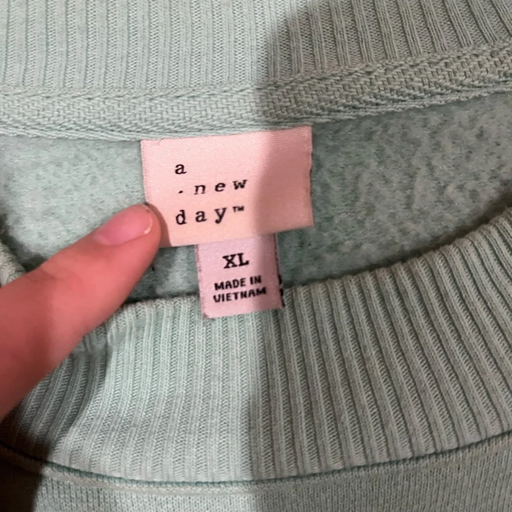 Blue Target Sweatshirt - Picture 1 of 2